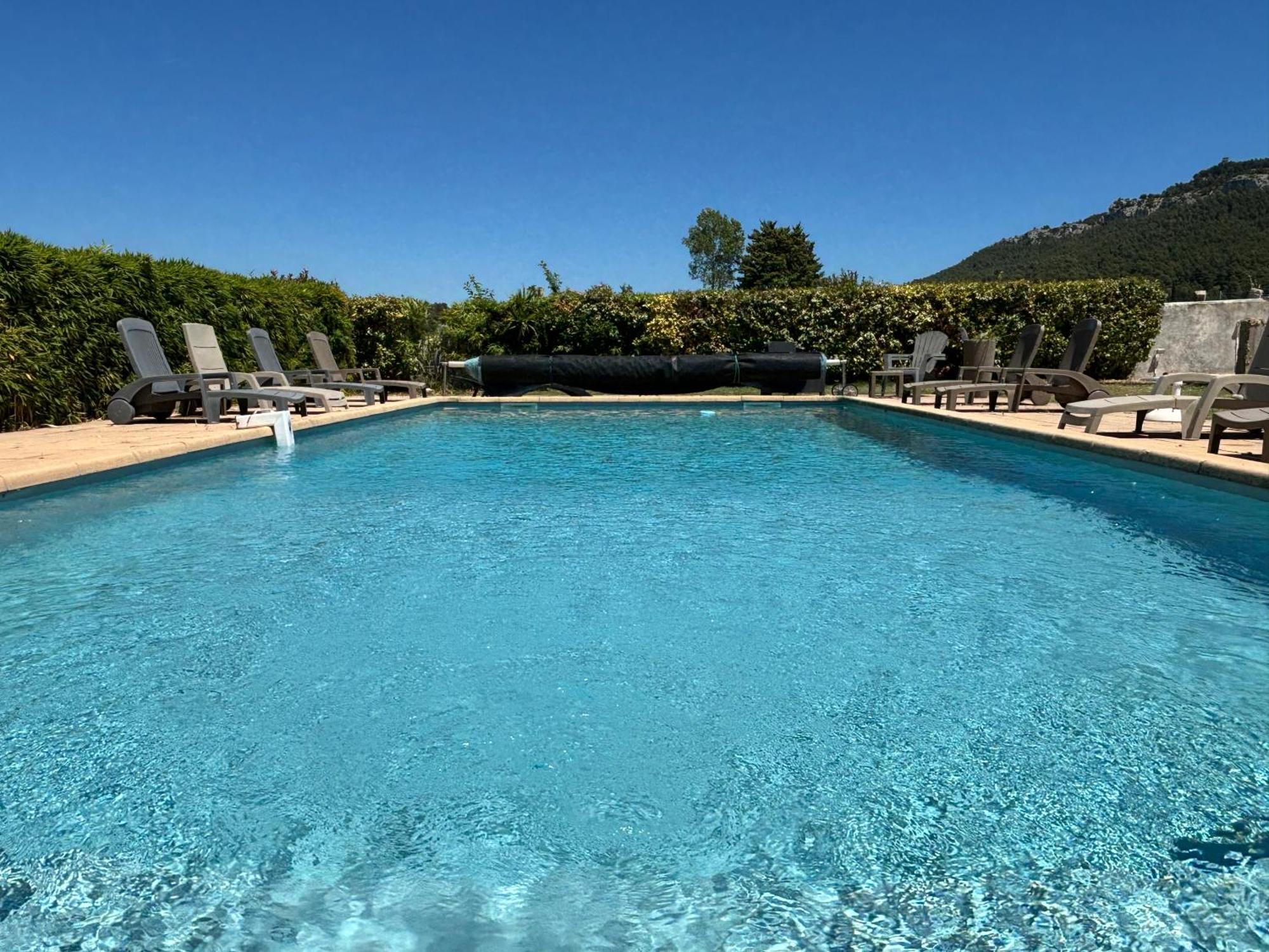 Appart. 4 Pers A 6 Kms De Cassis Avec Acces Piscine Roquefort-la-Bédoule Eksteriør billede
