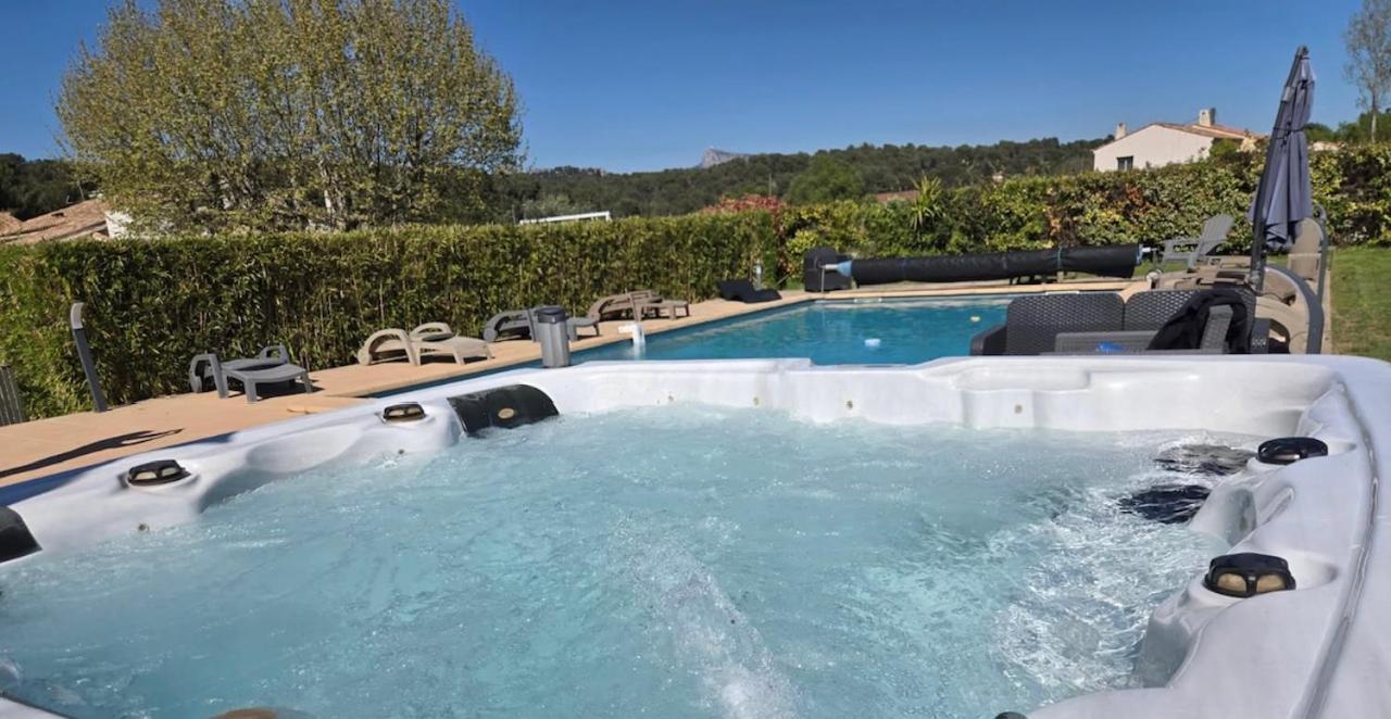 Appart. 4 Pers A 6 Kms De Cassis Avec Acces Piscine Roquefort-la-Bédoule Eksteriør billede