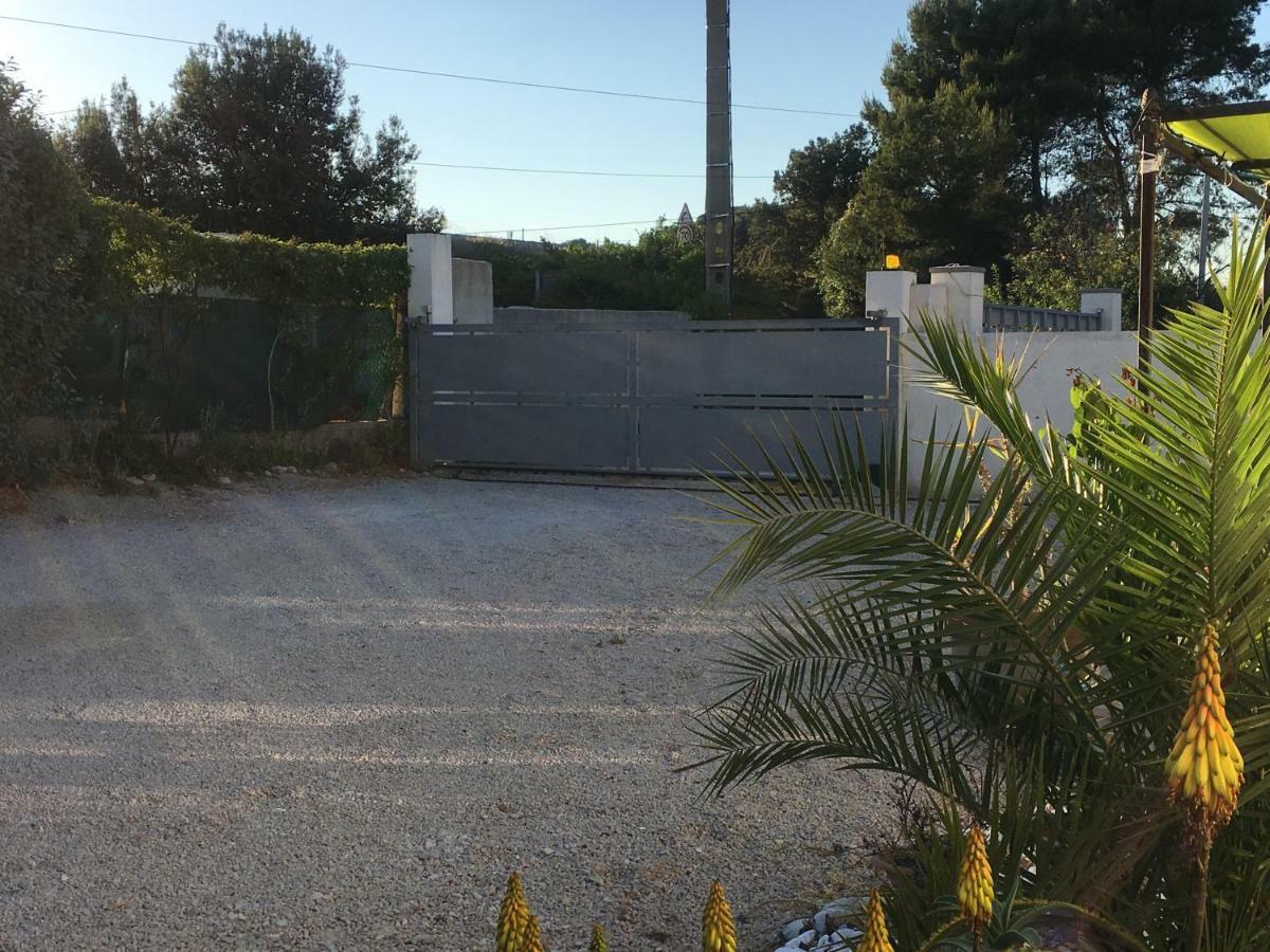 Appart. 4 Pers A 6 Kms De Cassis Avec Acces Piscine Roquefort-la-Bédoule Eksteriør billede